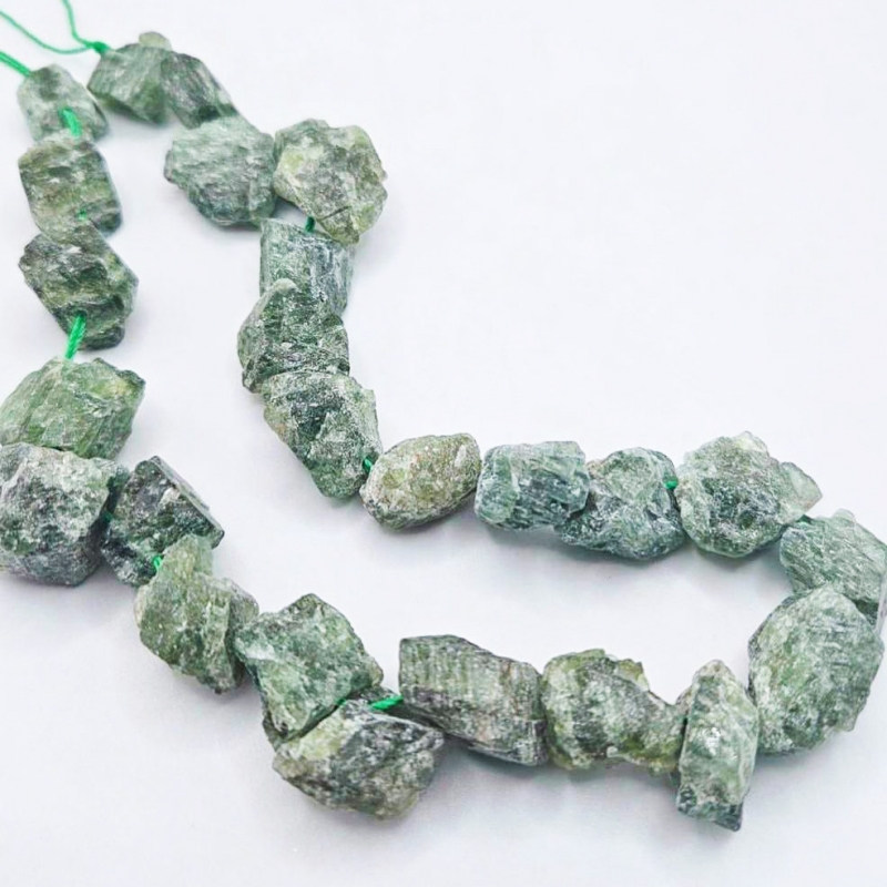 Кианит необработанный размер 14*16мм натуральные бусины